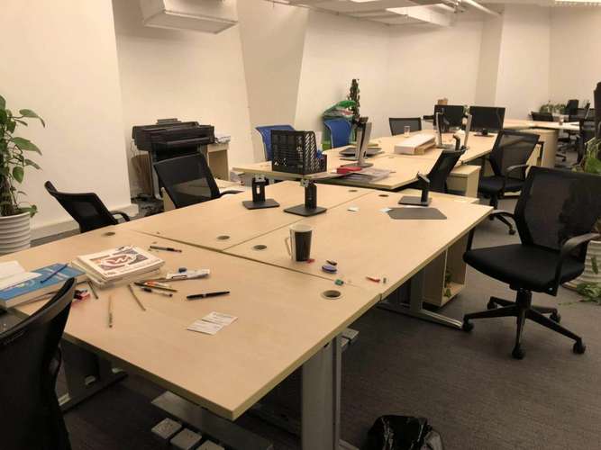 上海浦东某办公室办公用品清空整体回收处理